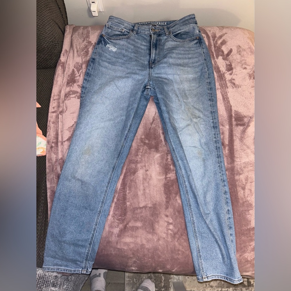 Size 6 American Eagle Mom Jeans